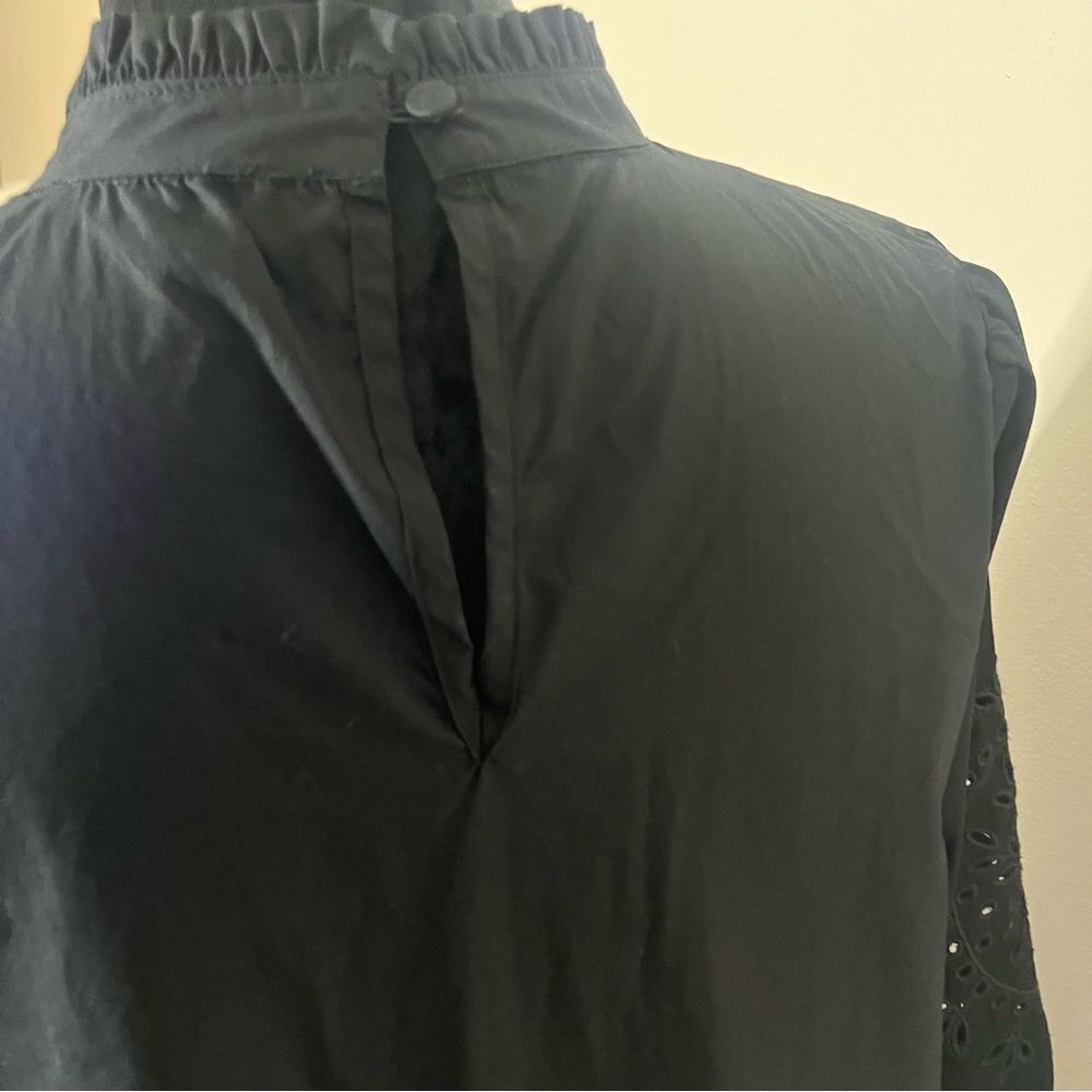 J.‎ Crew Women’s Black Embroidered Eyelet Poplin Mock Neck Blouse Sz XXS - Picture 4 of 12